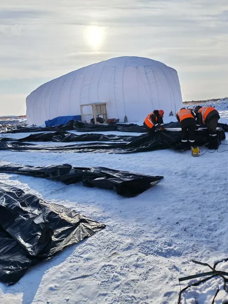 Буровая установка в работе